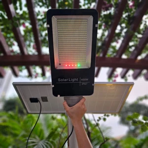 Đèn bàn chải , cao áp , đèn đường 500W, 400w,300w và 200w Năng lượng mặt trời, vỏ nhôm tấm pin rời , chống nước tốt