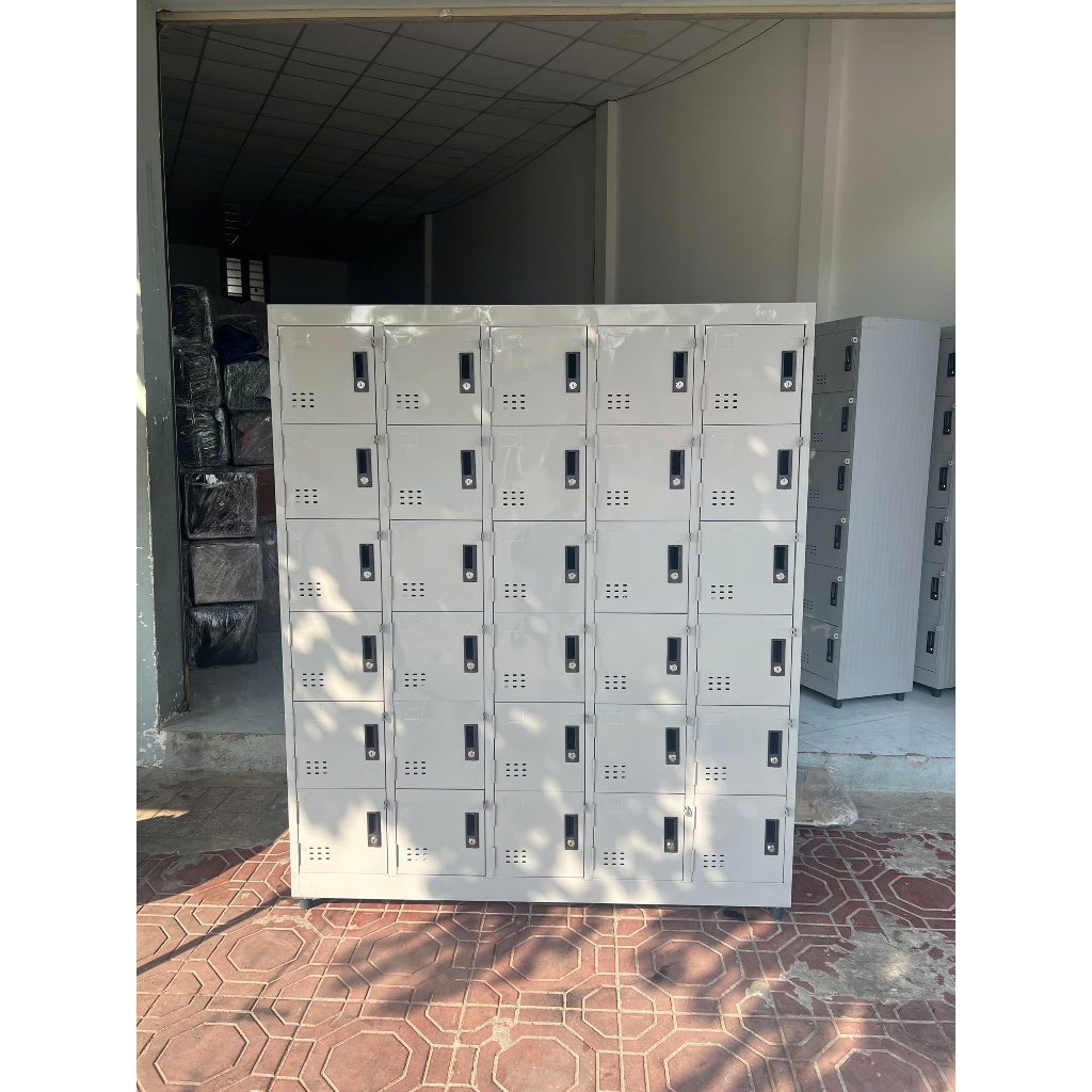Tủ locker nhiều ngăn bằng sắt có khóa đựng đồ trường học công ty.
