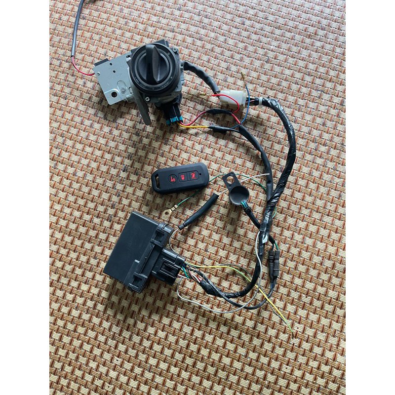Bộ ổ khoá smartkey cho wave exciter 150, sh ý (cũ 90%)