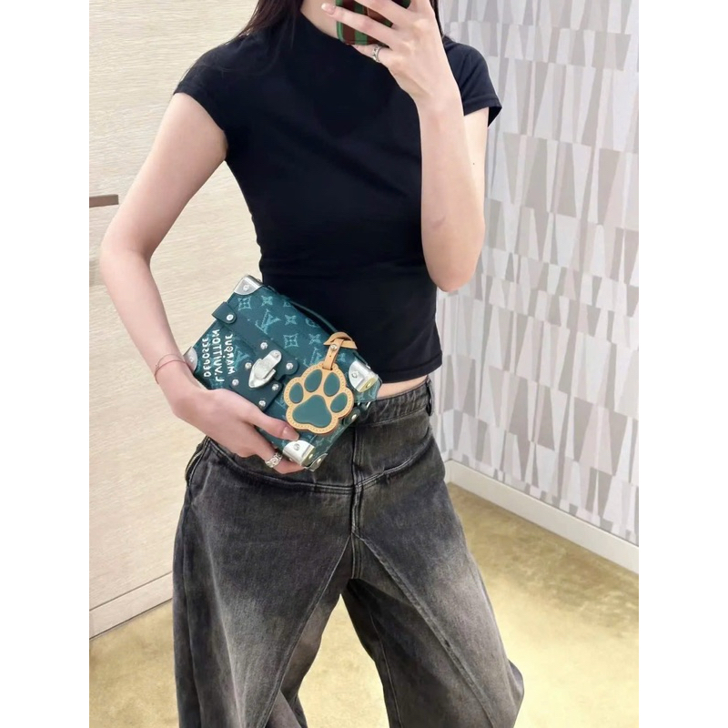 ⚡️[Hight Quality] Túi Đeo Chéo 1-\/ Soul Handbag Green - Điểm Nhấn Logo Monogram Phối Chân Mini Full Box Qccc Nam Nữ
