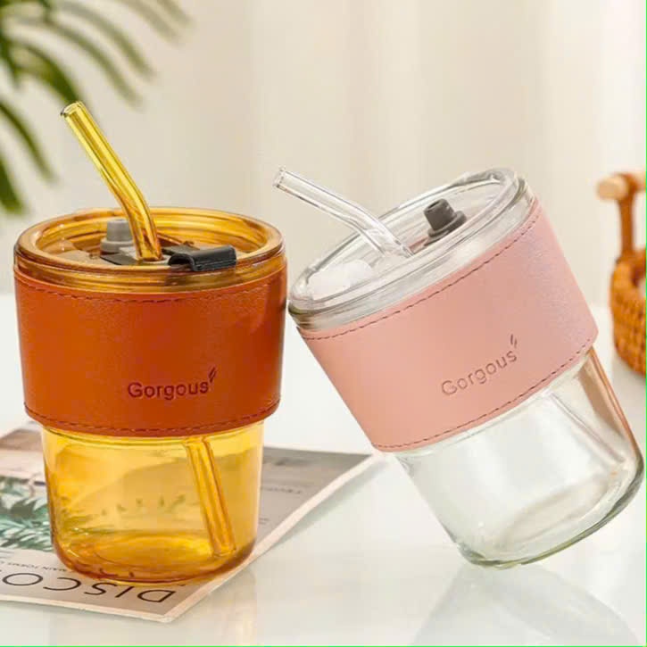 CỐC GORGOUS DÙNG ĐƯỢC CẢ ĐỒ NÓNG LẠNH - Ly Thủy Tinh Có Nắp Kèm Ống Hút-Cốc Bọc Da Sang Chảnh Dung Tích 450ml