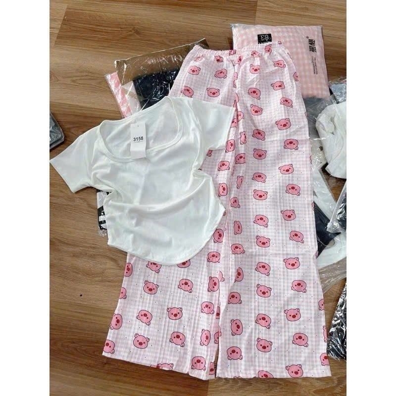 Sét bộ quần heo Hồng + mix áo croptop trơn tăm lạnh