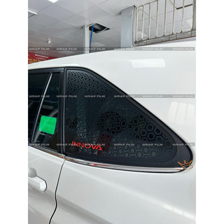 Tem dán kính sau Toyota Innova Cross, dán mâm Innova Cross - Tem dán cao cấp không thấm nước bèn màu