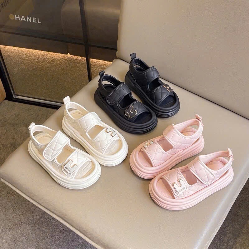 sandal bé gái dép quai hậu cho bé đi học nhẹ êm chân chống trượt mẫu mới QCCC full box kiểu dáng năng đông XD656