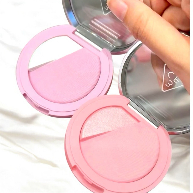 Sản phẩm mới-Má hồng kèm highlight 3CE Blushlighter, màu sắc trẻ trung, năng động, thời trang.