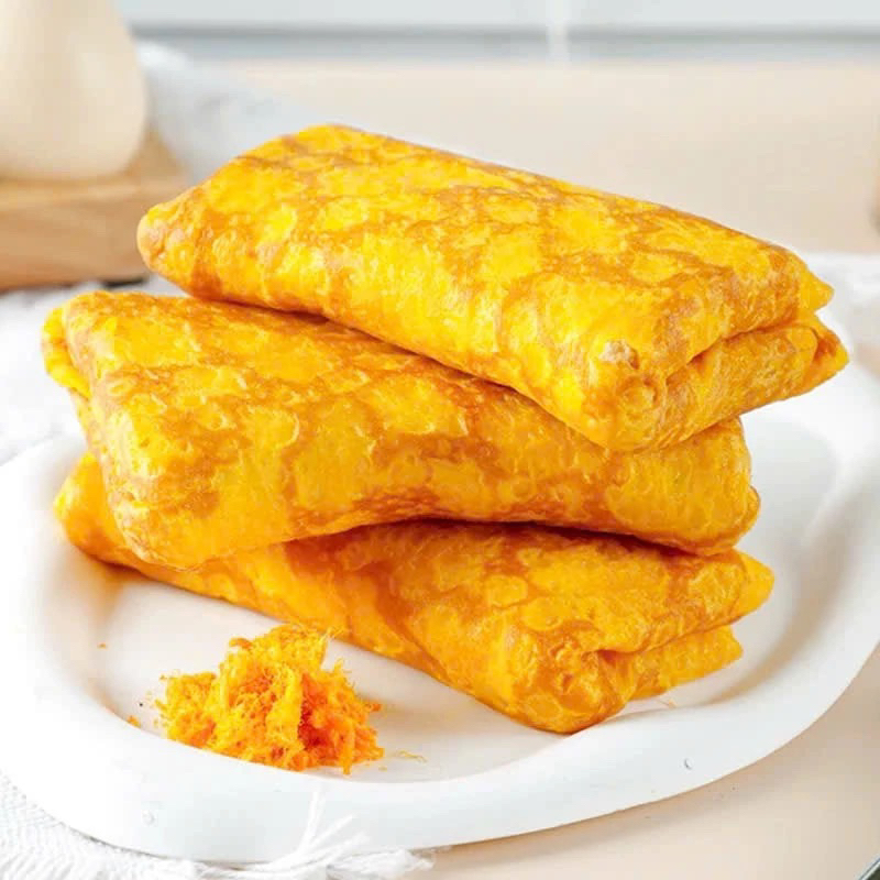 Hộp 2Kg Bánh da trứng cuộn kem tươi chà bông Ông đầu bếp (21-23 bánh )[ ngày in trên bao bì là ngày sx ]