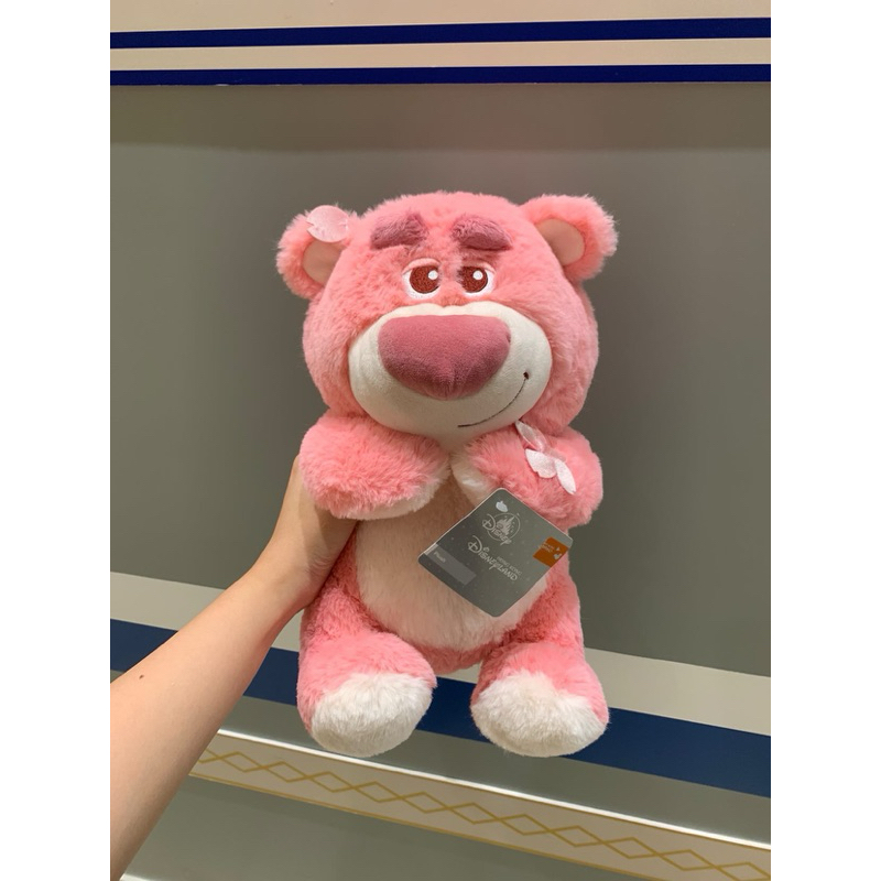 Gấu Lotso Disney Store KHĂN LAU ĐA NĂNG GẤU DÂU LOTSO Kho Của Tớ