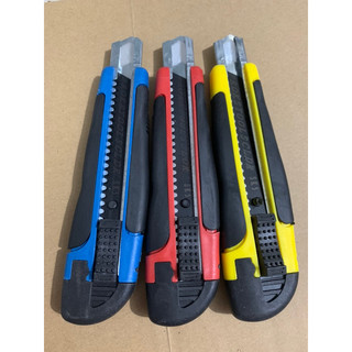 Cây rọc giấy bãi lưỡi 18mm - Dụng cụ hỗ trợ đắc lực văn Phòng cho việc cắt túi, giấy, hộp bìa