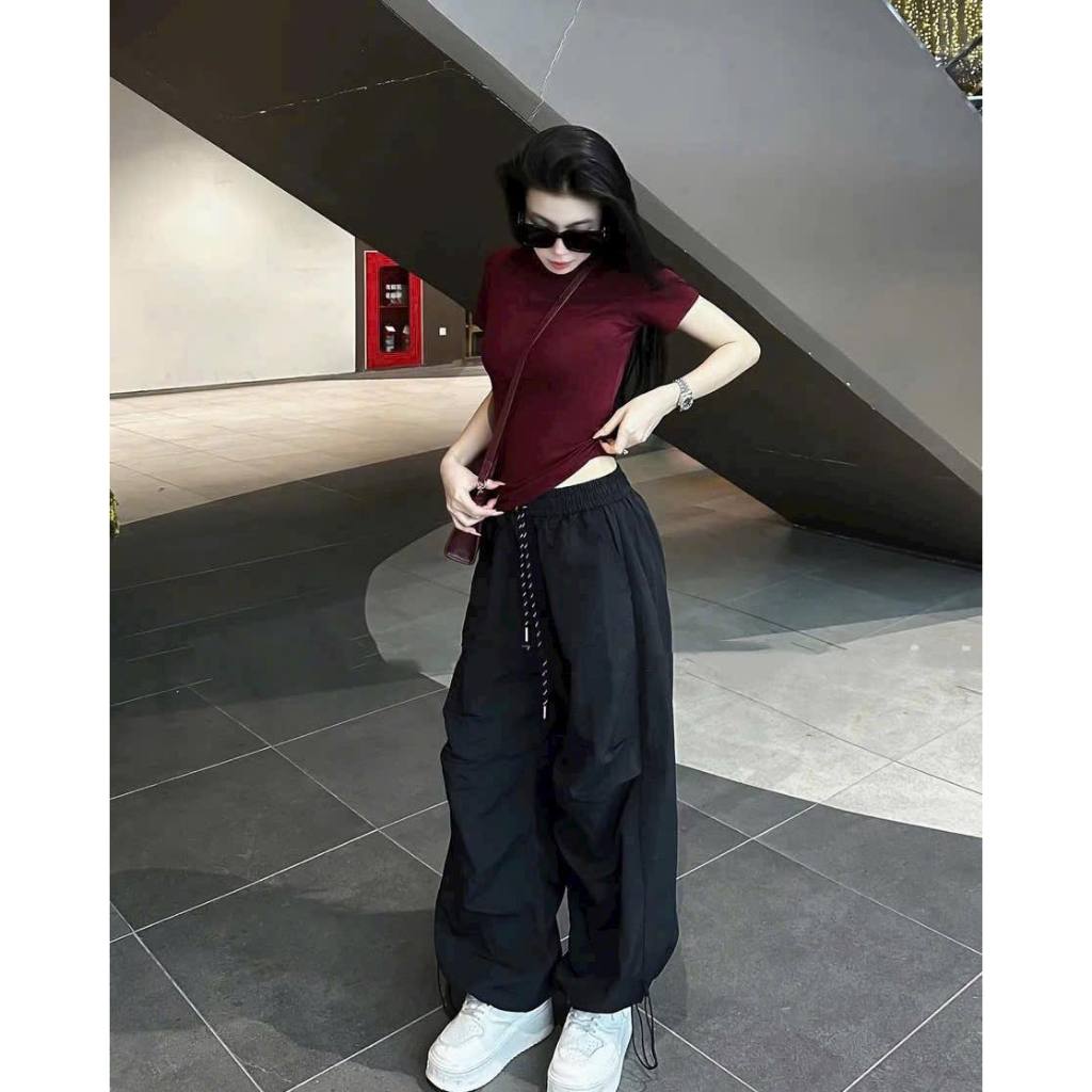 ౨ৎ Set áo thun trơn + quần dù - SET ĐƠN GIẢN THOẢI MÁI SP021325🔥𝐇𝐨𝐚̉ 𝐓𝐨̂́𝐜🔥 𝐌𝐄𝐎𝐈𝐍𝐃𝐀𝐇𝐎𝐔𝐒𝐄