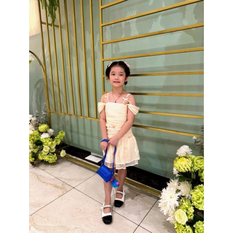 Đầm nhún thêu hoa hai dây trễ vai Hàng Thiết Kế hai lớp cho bé và mẹ có size từ 15-55kg