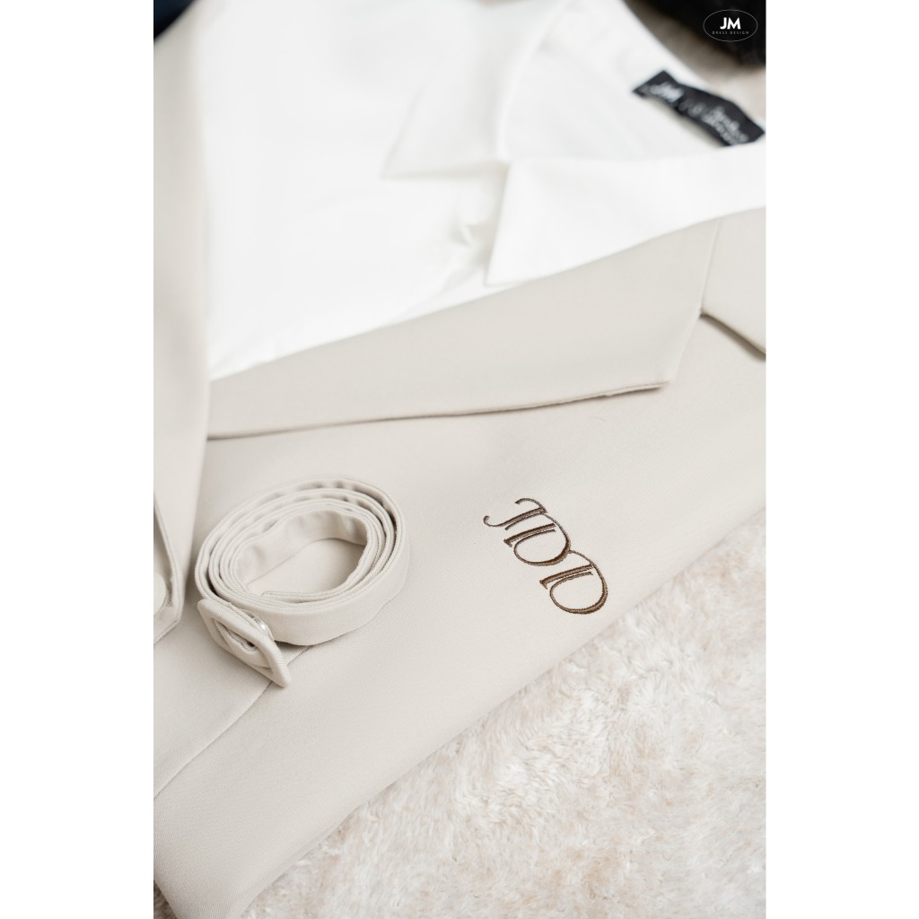 Set Áo Blazer tay chồm 5B02.2502K, Quần ống suông thêu túi cơi 3P02.2502K, set đồ công sở thanh lịch trẻ trung thiết kế