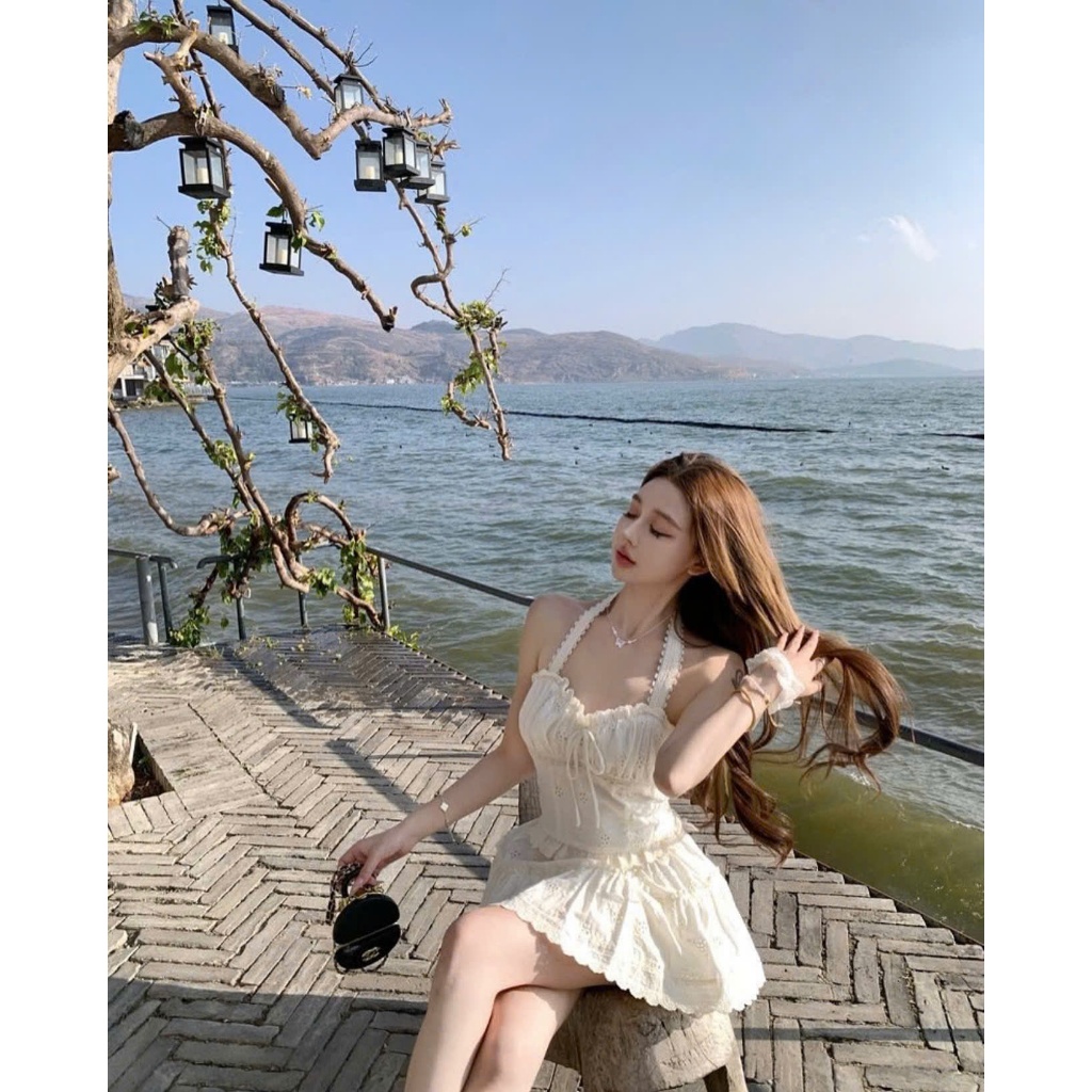 Set Váy Áo Corset Ren Trắng Cổ Yếm Cúp Ngực Kèm Chân Váy Ngắn Thô Boi Đi Biển SAN Clothings - P115