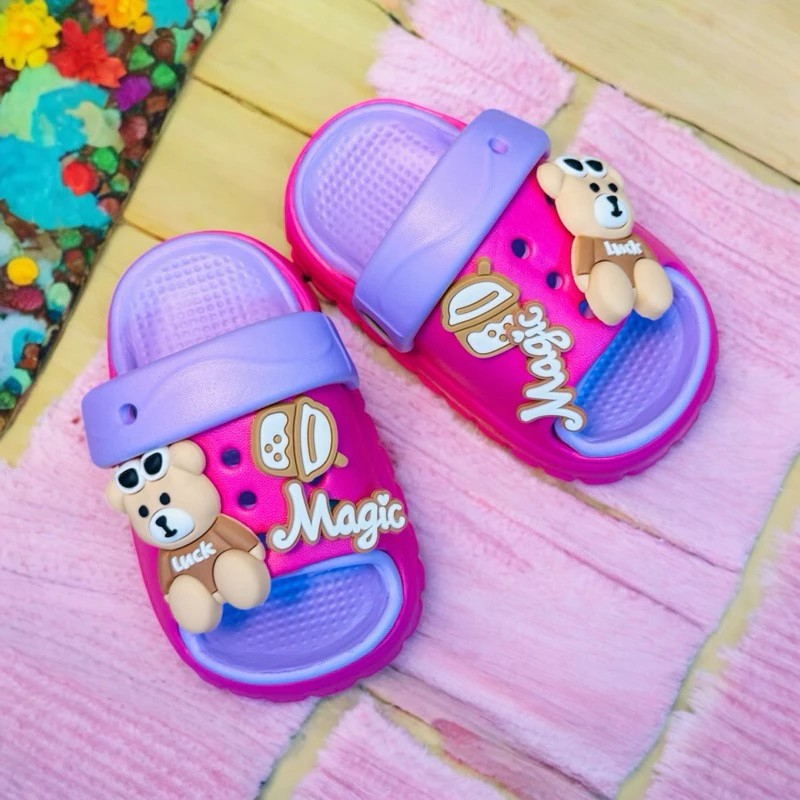 Dép bánh mì cho bé gái hình thỏ BabyThree siêu nhẹ tập đi dễ thương mắt lé kèm quai sau cho bé