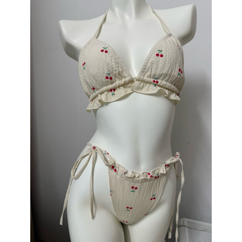 Set bikini 3 mảnh in hoạ tiết cherry - Mẫu mới 2025