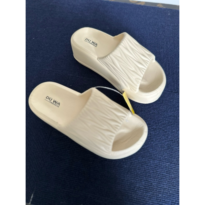 Ảnh Dép đúc đế cao 6cm siêu nhẹ xinh 1