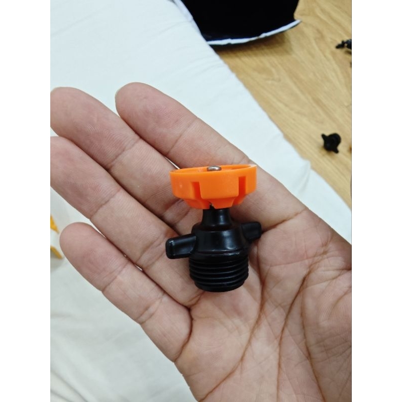 5 cái [ 5 CÁI ] Béc xoay 360 độ màu cam , béc tưới phủ , tưới rau màu hạt mịn đều , gắn ren 21 vào PVC 21 hoặc ra 27mm