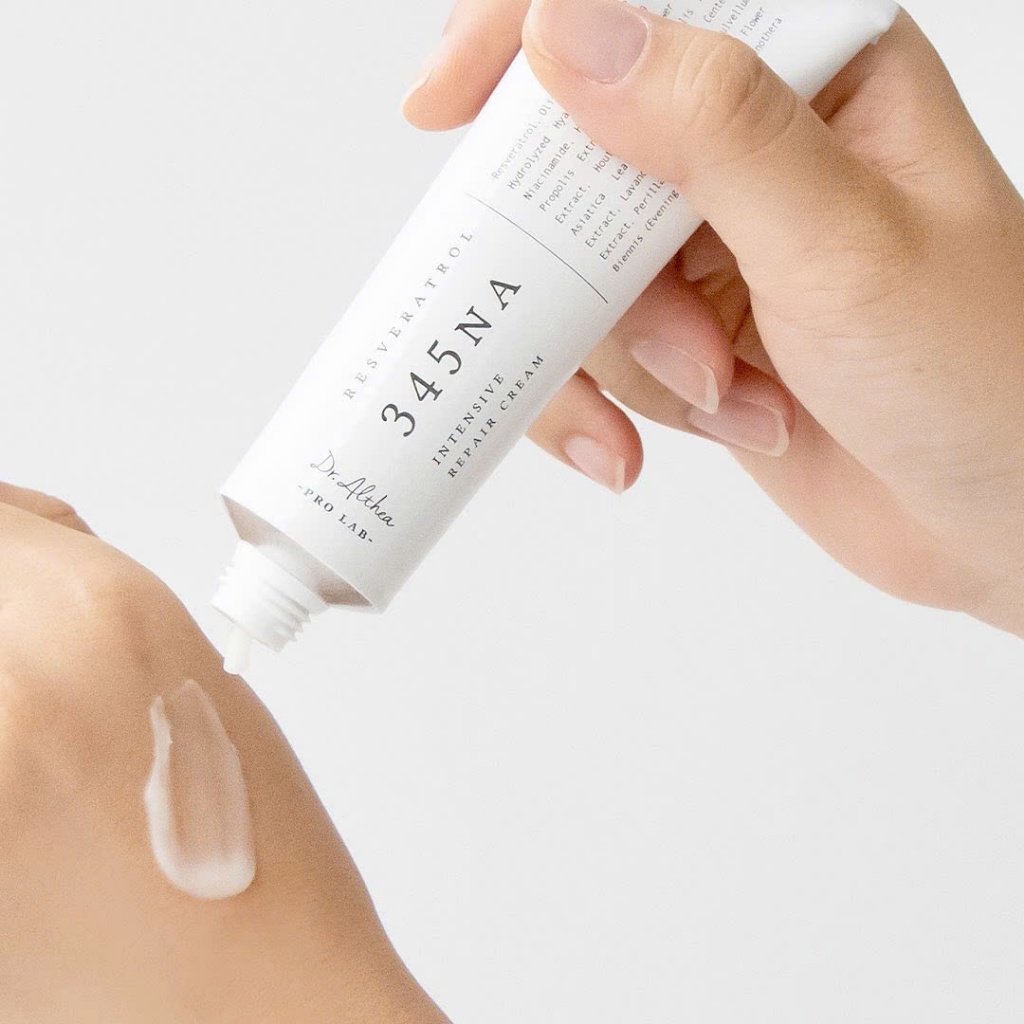 Kem dưỡng ẩm hỗ trợ làm dịu và phục hồi da Dr.Althea 345 Relief Cream thuần chay