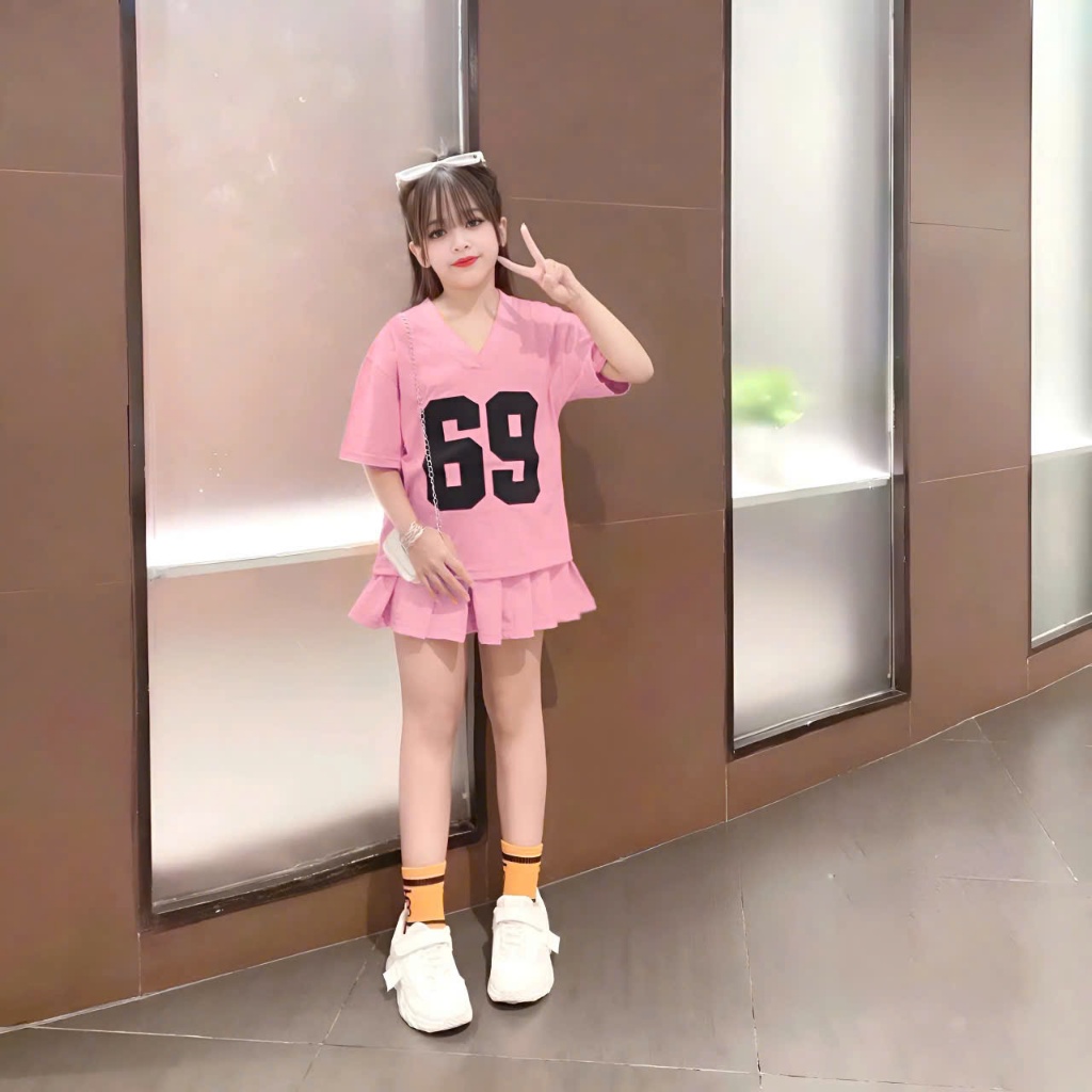 Sét váy xếp ly có lót quần cho bé gái in số 69 chất vải cotton mềm mịn thấm hút mồ hôi. V02