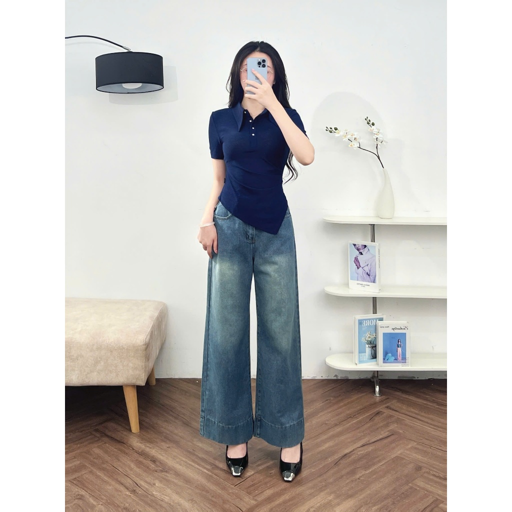 Ảnh Áo Thun Nữ 𝐂𝐂𝐇𝐀𝐓 Dáng Ôm Nẹp V Lệch Gấu Vát Chất Liệu Co Giãn 4 Chiều 15TNC2002OT 3