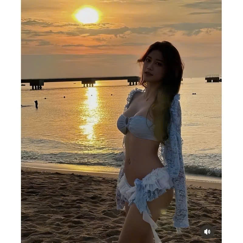 [BKN 055 ]Đồ bơi bikini đi biển set ba món REN TẦNG xinh xắn có mút (hàng cao cấp ) HAN.T Shop