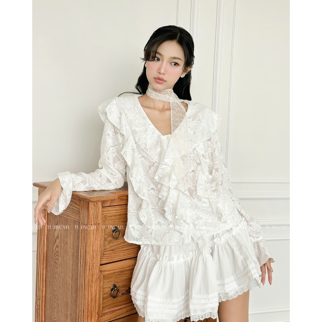 Ảnh TUBYCATU | Luna Ruffle White Top 3