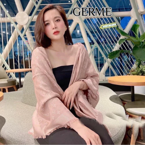 Khăn quàng cổ nữ Chất Lụa Đũi (CAO CẤP) - KHĂN CHOÀNG CỔ LỤA VUÔNG 140CM HÀNG CAO CẤP Nhũ Kim Tuyến - GERME. — ảnh 1