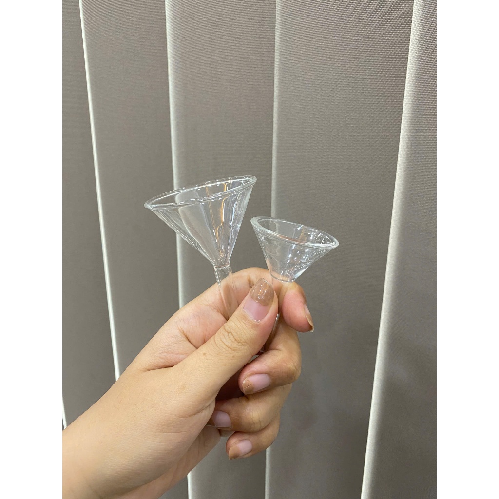 PHỄU THỦY TINH CHIẾT RÓT HANDMADE / PHỄU THỦY TINH THÍ NGHIỆM
