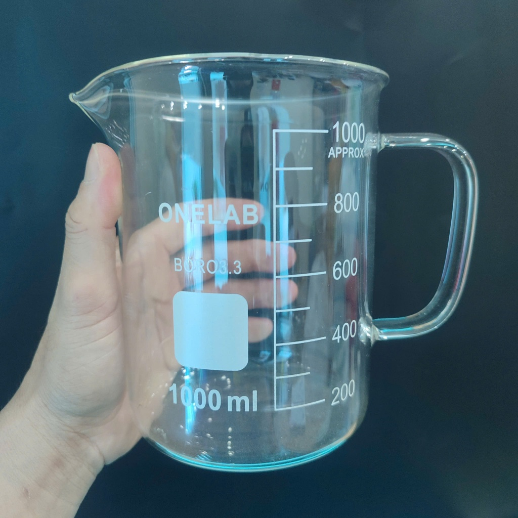 CỐC THỦY TINH CHỊU NHIỆT 1000ML CÓ QUAI CẦM – CHỊU NHIỆT, DÙNG TRONG THÍ NGHIỆM & LÀM MỸ PHẨM
