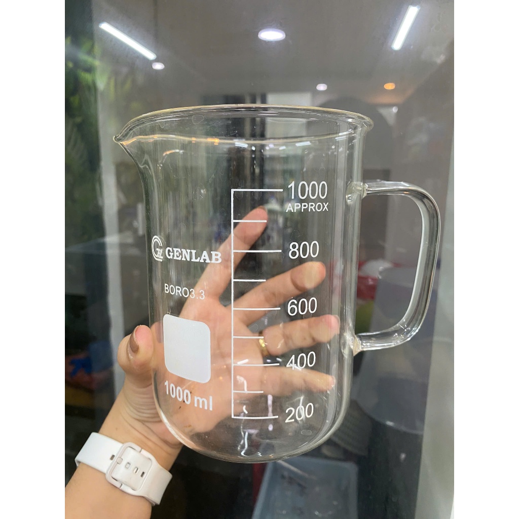 CỐC THỦY TINH CHỊU NHIỆT 1000ML CÓ QUAI CẦM – CHỊU NHIỆT, DÙNG TRONG THÍ NGHIỆM & LÀM MỸ PHẨM