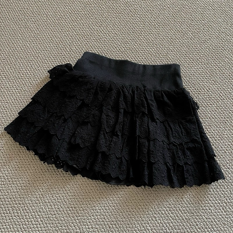 M.H STYLE ORDER 2025 mùa đông mới váy bánh ren nữ eo cao giảm béo màu đồng nhất váy ngắn eo cao chống sáng ngọt ngào