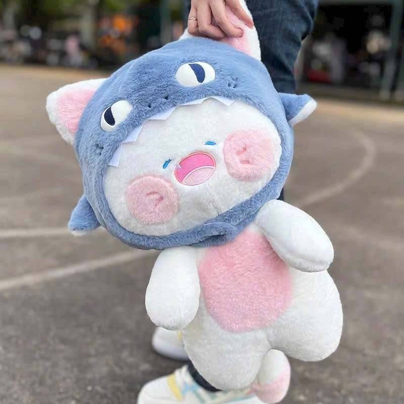 Gấu bông mèo dudu đội mũ cá mập dễ thương mèo du du má hồng đuôi dài đáng yêu quà tặng cho bé