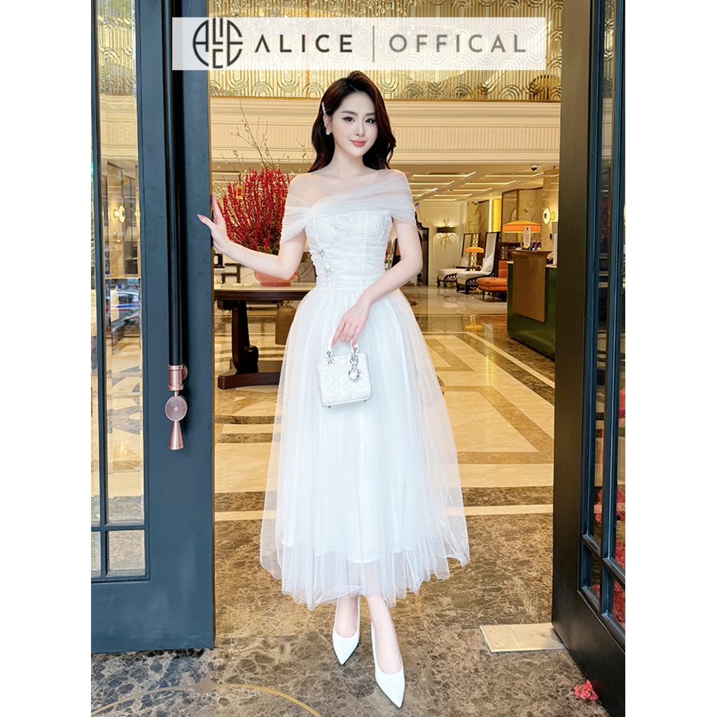 Váy Dự Tiệc Chất Ren Phối Lưới Alice, Đầm Trễ Vai Dáng Dài Đính Nơ Đá, Thiết Kế Ôm Eo, Xòe Bồng 2 Lớp Lưới T98-SX