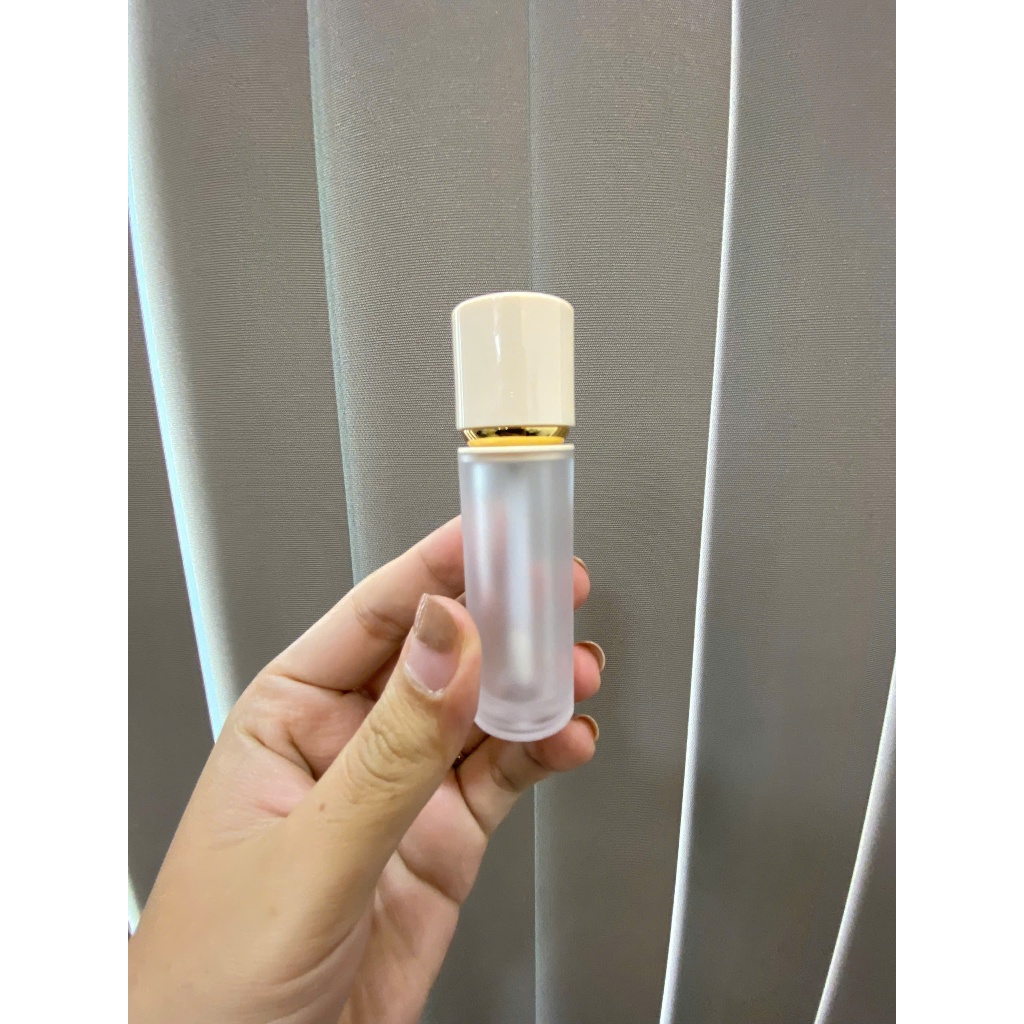 VỎ SON KEM (TRỤ MỜ - NẮP TRẮNG KEM)