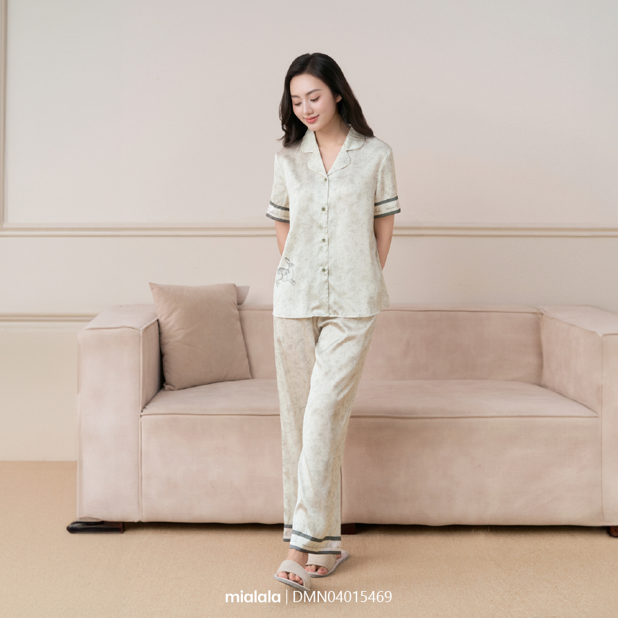 Ảnh Đồ mặc nhà lụa cổ điển Mialala DMN04015469 tay ngắn quần dài thanh lịch họa tiết con thỏ 1