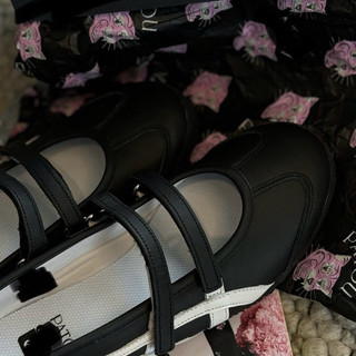 Giày búp bê đế bệt mùa hè bigsize nữ Onit ballet màu đen kẻ trắng, sneaket thời trang giày lười , slip on êm nhẹ cao cấp