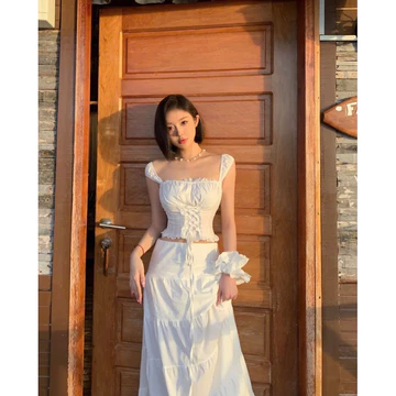 SET ÁO CROPTOP TRẮNG ĐAN DÂY NGỰC + CHÂN VÁY RÚT SET ĐI BIỂN Chân Váy Trắng Dài 5 Tầng Dây Rút