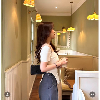 ÁO LEN XÙ LƯỢN VIỀN XẺ VẠT SHORT CAKE TOP TI NGOAN (NEWTAG)