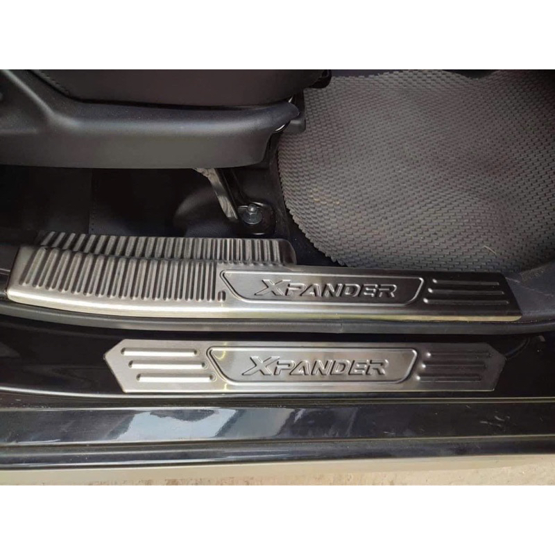 Ốp bậc cửa, nẹp bước chân xe Mitsubishi Xpander 2018-2026 chất liệu inox hàng cao cấp