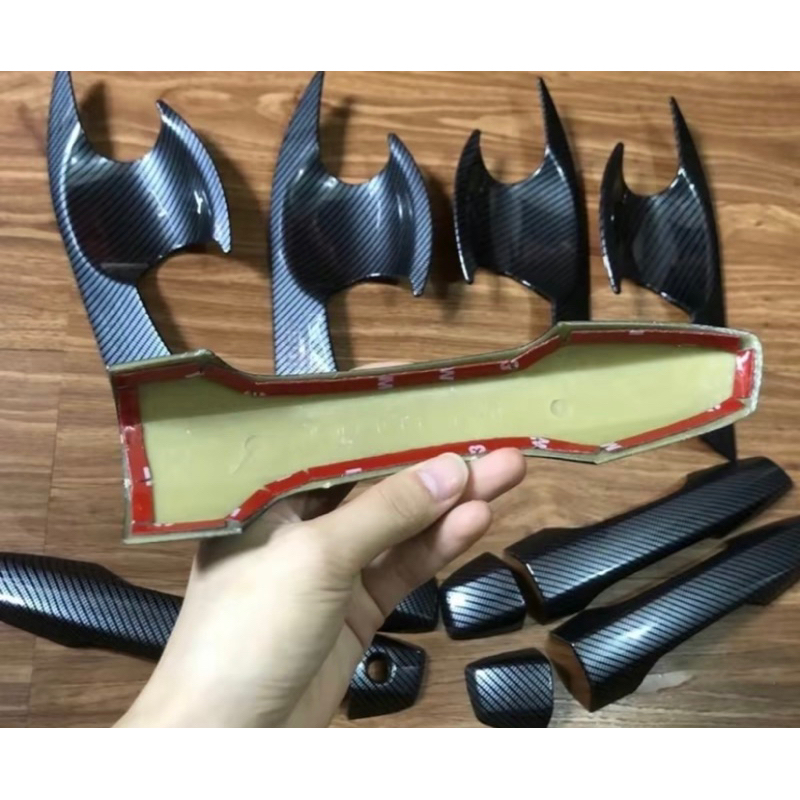 Ốp tay nắm và hõm cửa xe Mitsubishi Xpander 2018-2026 Vân Carbon hàng cao cấp