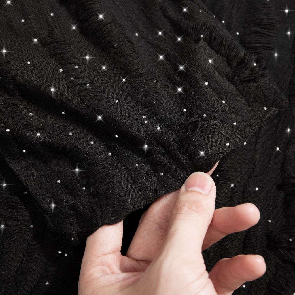 Áo thun cổ tròn Bling, vải cotton hiệu ứng rách độc đáo, thấm hút tốt, co giãn nhẹ, đính hột lấp lánh - FEAER