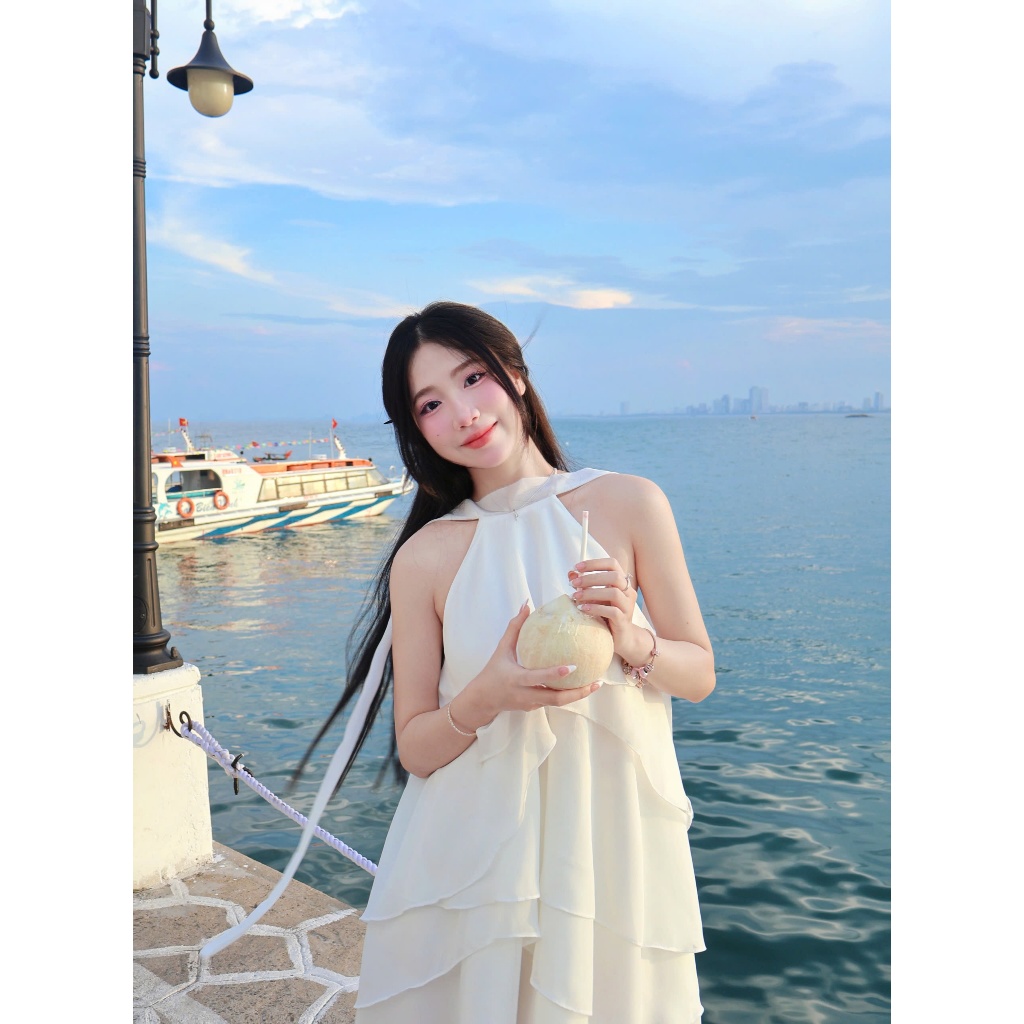 Ảnh Đầm Nữ Freesize Mùa Hè Cổ Yếm Voan Tơ Xếp Tầng Dễ Thương -  AILEN - GOÛT DE JUN 2