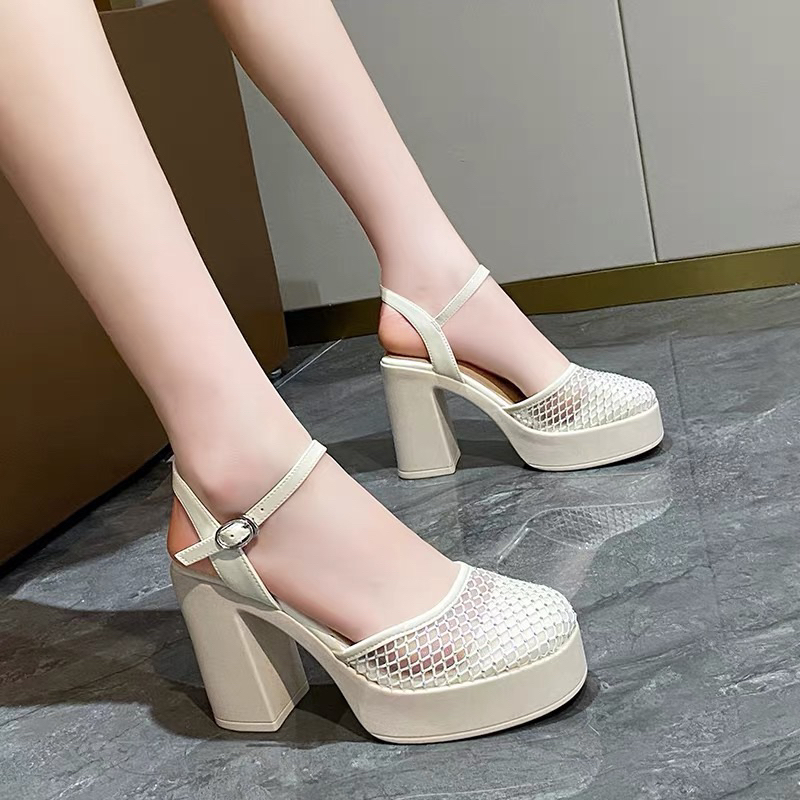 👠🕶️👜🎒…giày lưới đá nâng đế