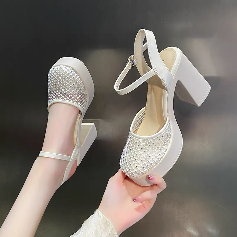 👠🕶️👜🎒…giày lưới đá nâng đế