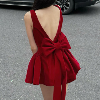 Váy ngắn hai dây bản to form body cổ vuông hở lưng đính nơ dáng xoè sang chảnh