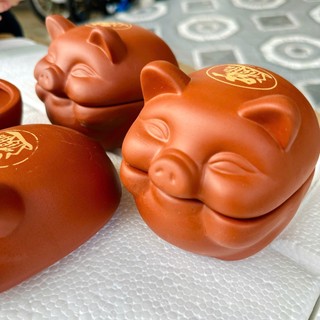 Thố heo đất nướng hàu độc đáo