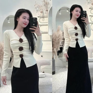 Áo Nữ Len Lông Thỏ Chạy Rót Ngực Phối 3 Bông Hoa Cài Rời Áo Len Dài Tay Freesize