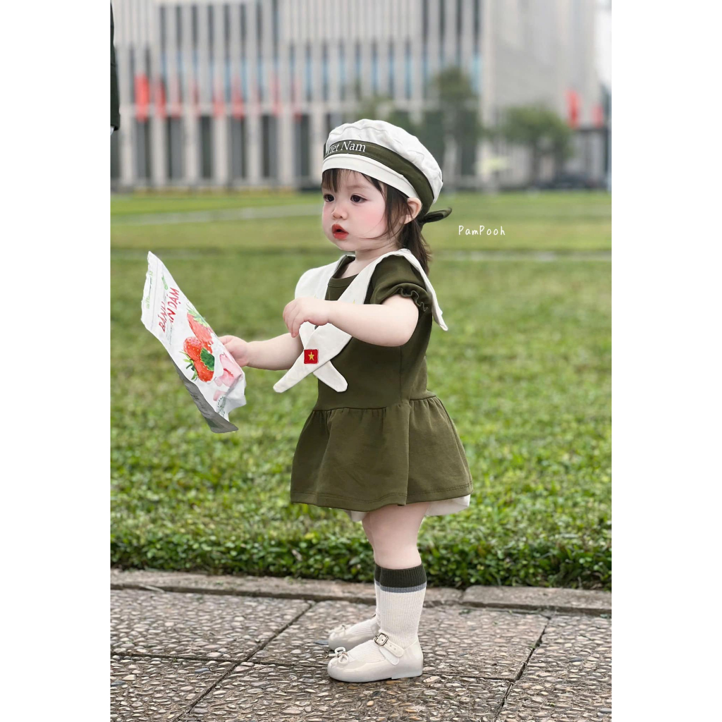 (SẴN SHIP - TẶNG CỜ ĐỎ -HOẢ TỐC) Set bộ 2/9 tặng kèm mũ , khăn, và nhiều chi tiết cho bé trai bé gái từ 5-18kg