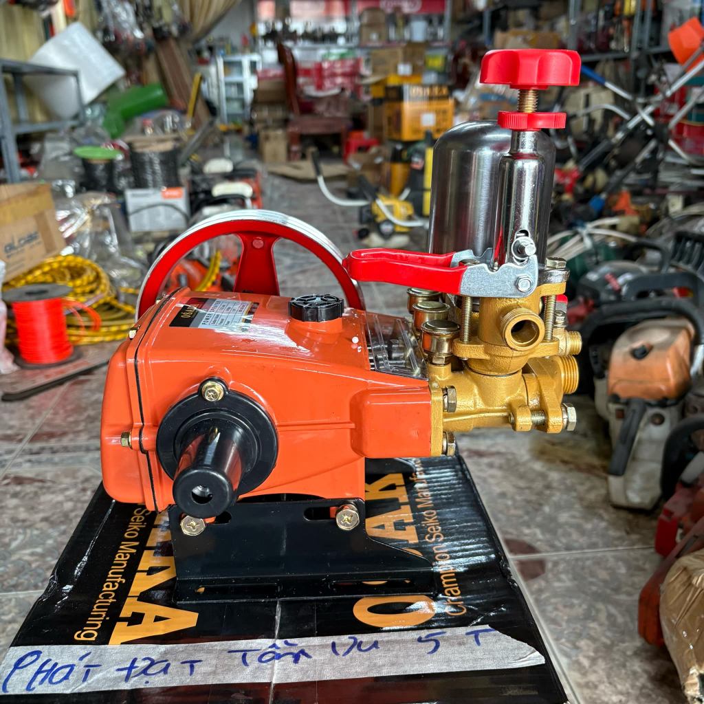 Đầu máy xịt thuốc_ Đầu máy rửa xe OSAKA 1Hp,  bền bỉ, mạnh mẽ, Pitong 22mm, trọng lượng 5kg