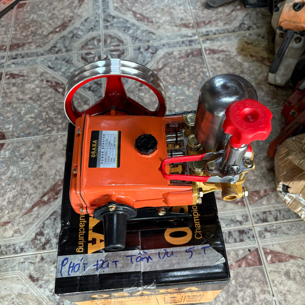 Đầu máy xịt thuốc_ Đầu máy rửa xe OSAKA 1Hp,  bền bỉ, mạnh mẽ, Pitong 22mm, trọng lượng 5kg