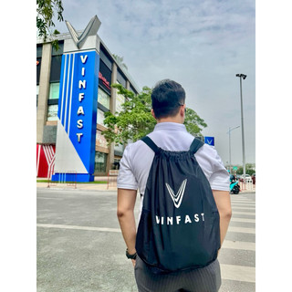 Balo dây rút Vinfast chống nước đi biển (Vinfast waterproof backpack) rộng rãi đựng cả thế giới